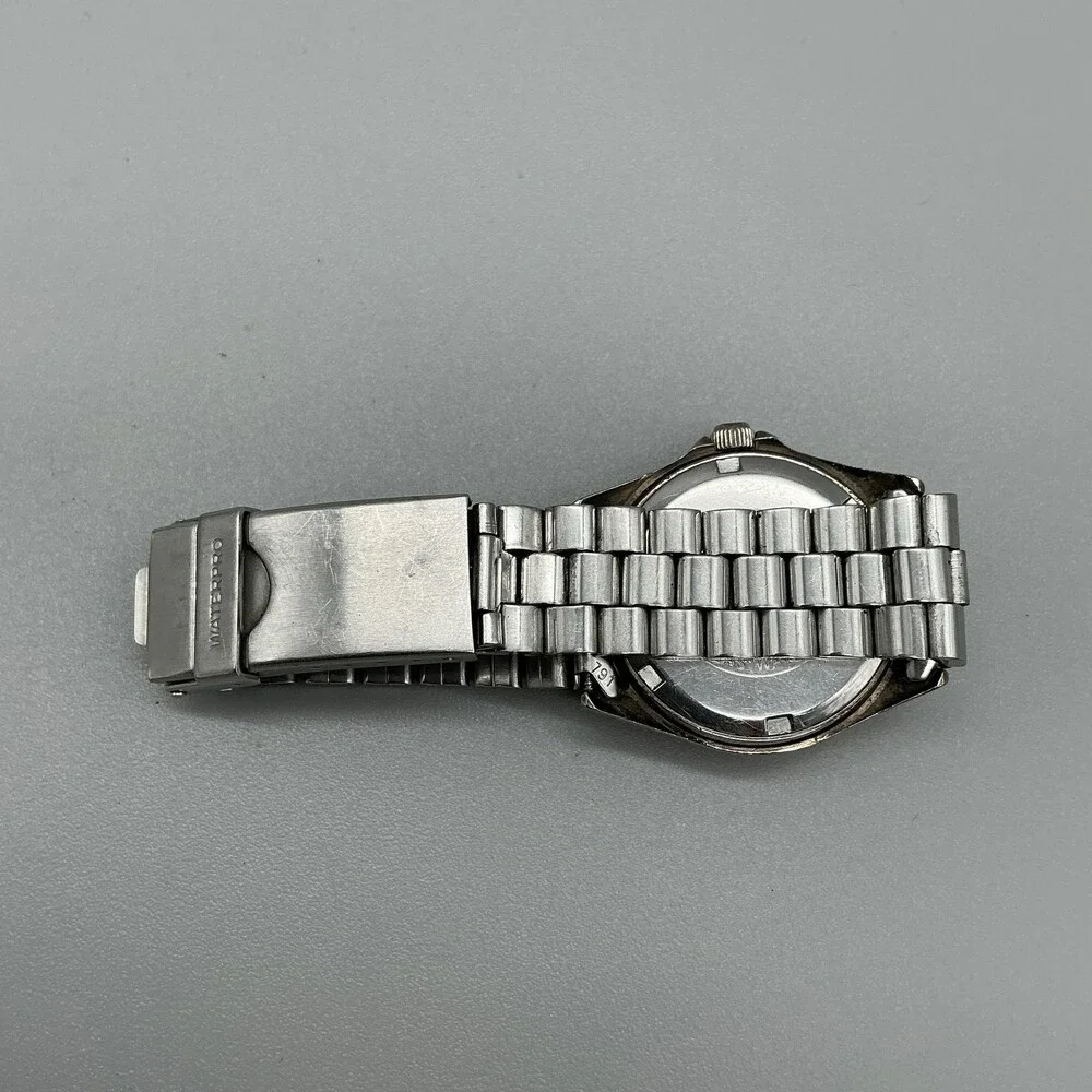 Vintage Guess Waterpro Womens Watch 30mm White Dial Black Bezel New Battery 6